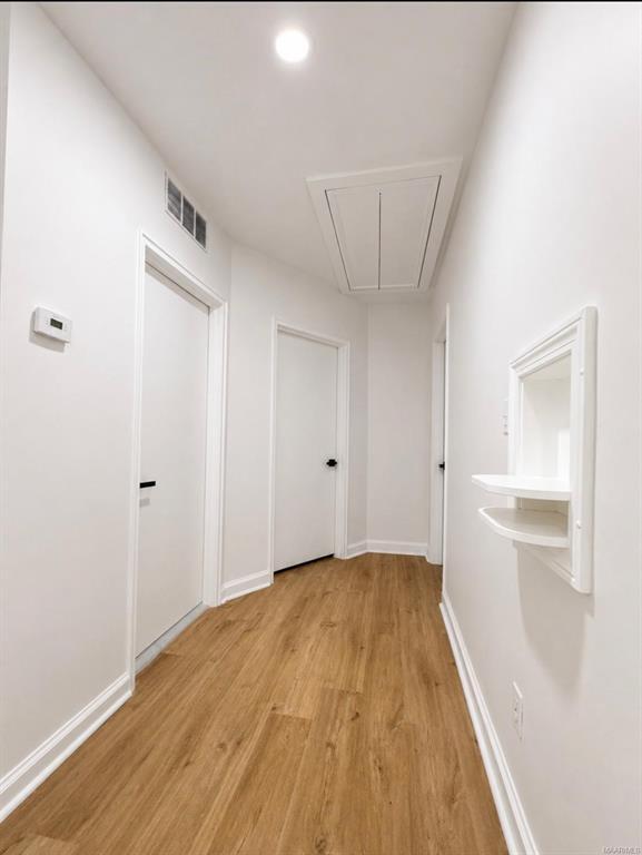 Building Photo - 3556 N Wareingwood Dr