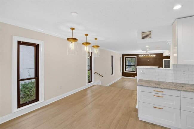 Building Photo - 162 E Davis Blvd