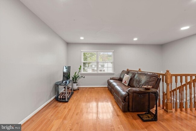Building Photo - 5590 Neddleton Ave