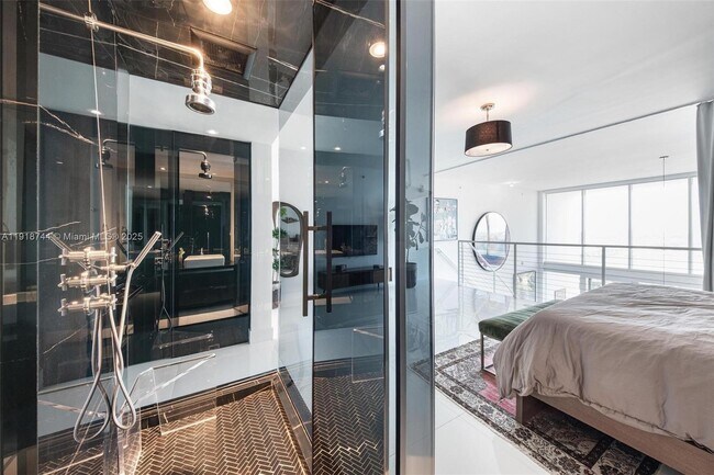 Building Photo - 1040 Biscayne Blvd