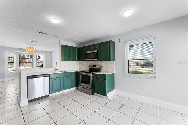 Building Photo - 119 Floral Ct