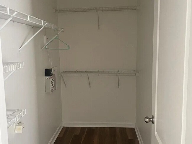 Building Photo - 263 Fern Walk