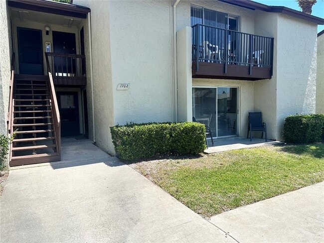 Building Photo - 4215 E Bay Dr