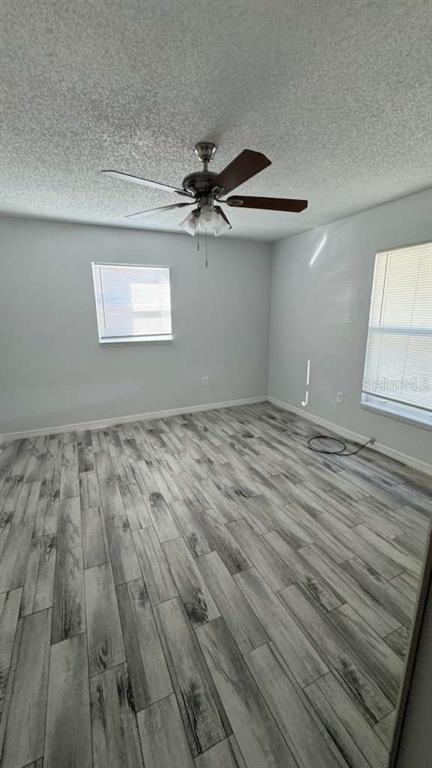 Building Photo - 545 Oak Dr