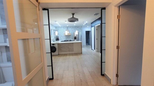 Building Photo - 512 NW 15th Terrace