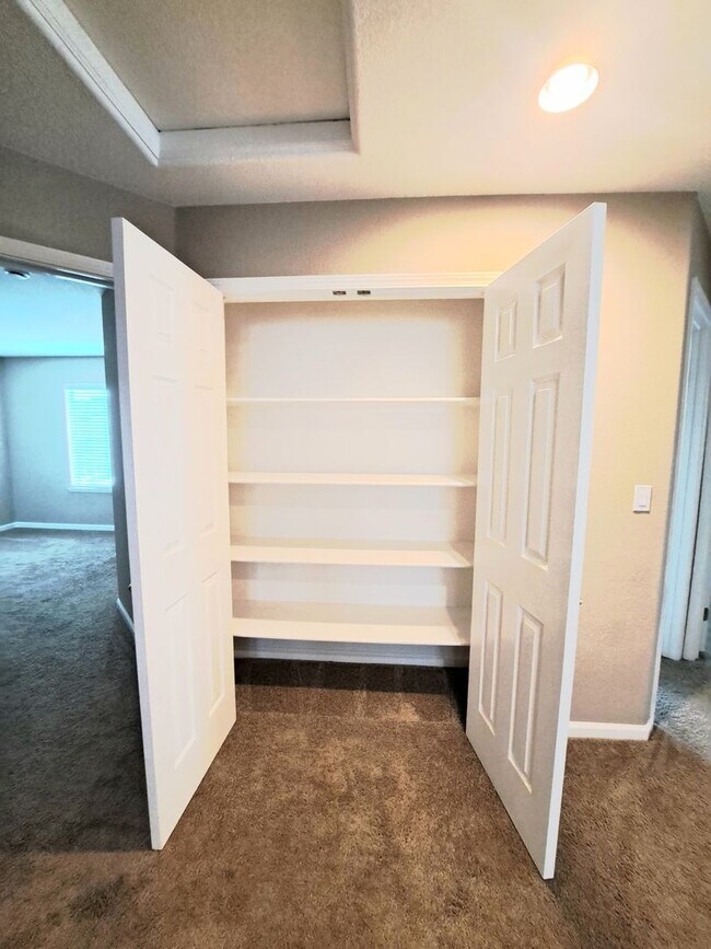 Building Photo - 5090 Napa Shore Dr