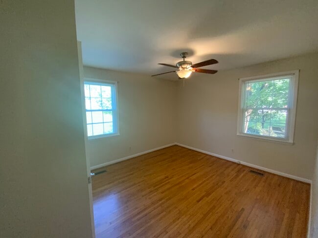 Building Photo - 962 Draughon Dr