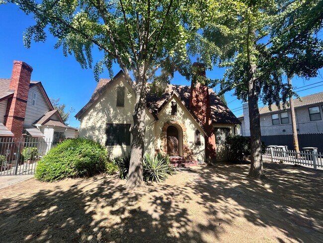 Building Photo - 4 Bedroom/2 Bath Modesto Ca