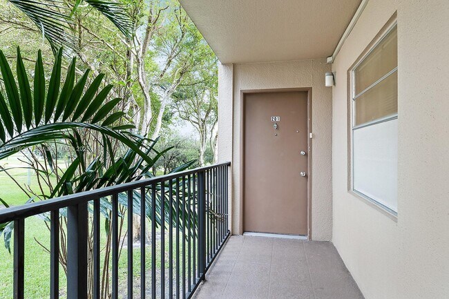 Building Photo - 13550 SW 6th Ct