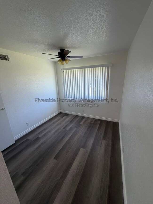 Building Photo - 4500 Sutton Pl