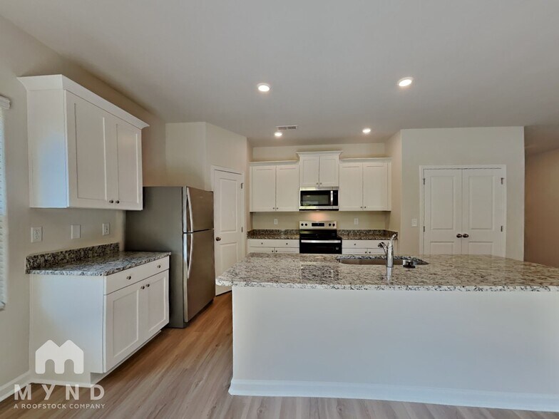 Building Photo - 364 Taverners Ln