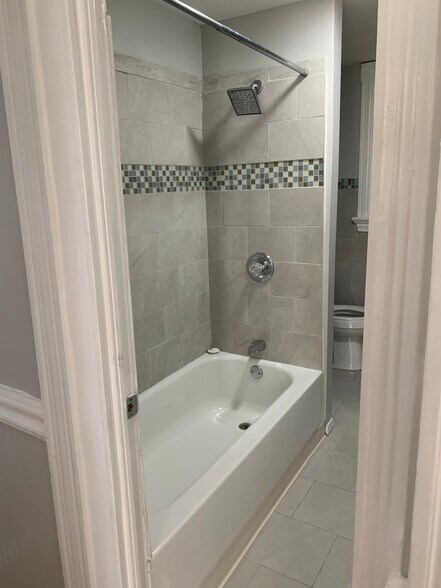 Building Photo - 101 Whitehall St