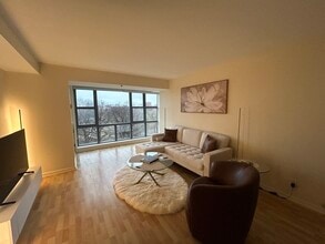 Building Photo - 170 Tremont St