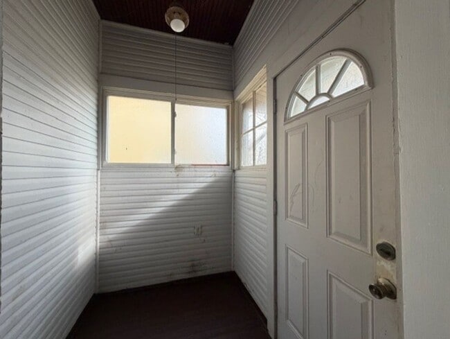 Building Photo - 457/459 E Madison Ave