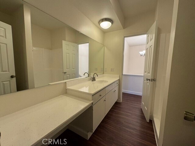 Building Photo - 374 Miraleste Dr