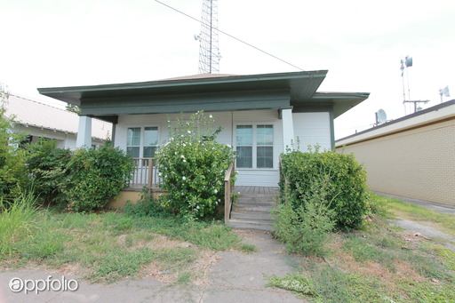 Building Photo - 104 N Greenleaf St