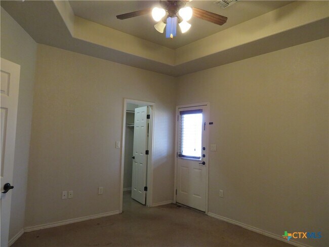 Building Photo - 247 Rosalie Dr