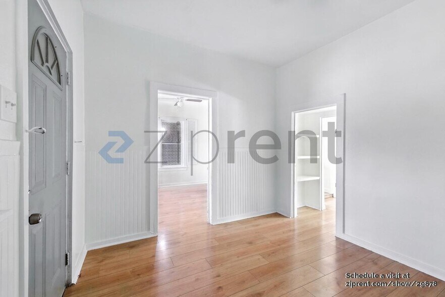 Building Photo - 603 Gladstone Ave