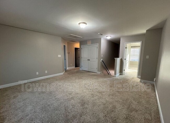 Building Photo - 3233 Northgate Dr