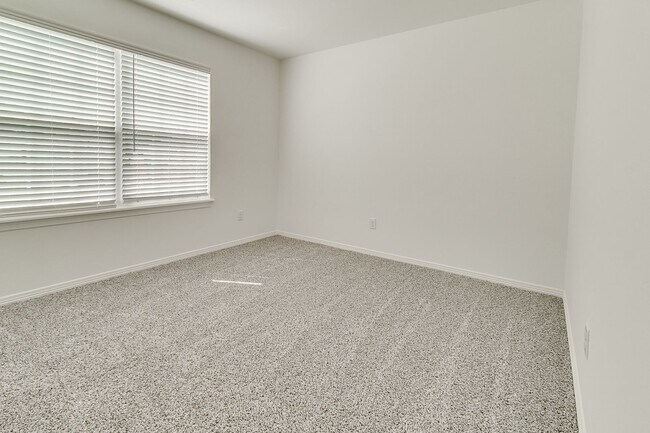 Building Photo - Brand New 4 Bed Home!