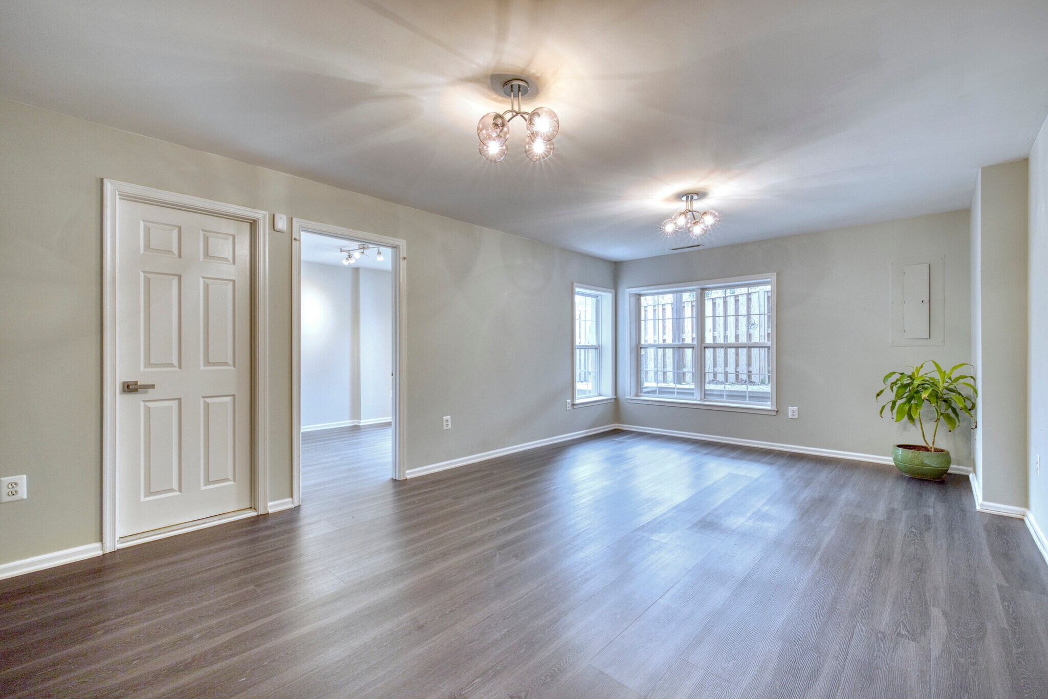 Building Photo - 5742 Governors Pond Cir