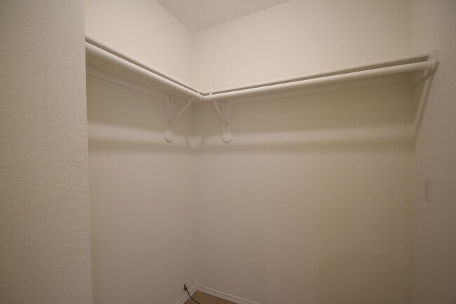 Building Photo - Upgraded 3BR Home | Granite Kitchen, High Ceilings & Gated Backyard | Minutes to Downtown Fort Worth