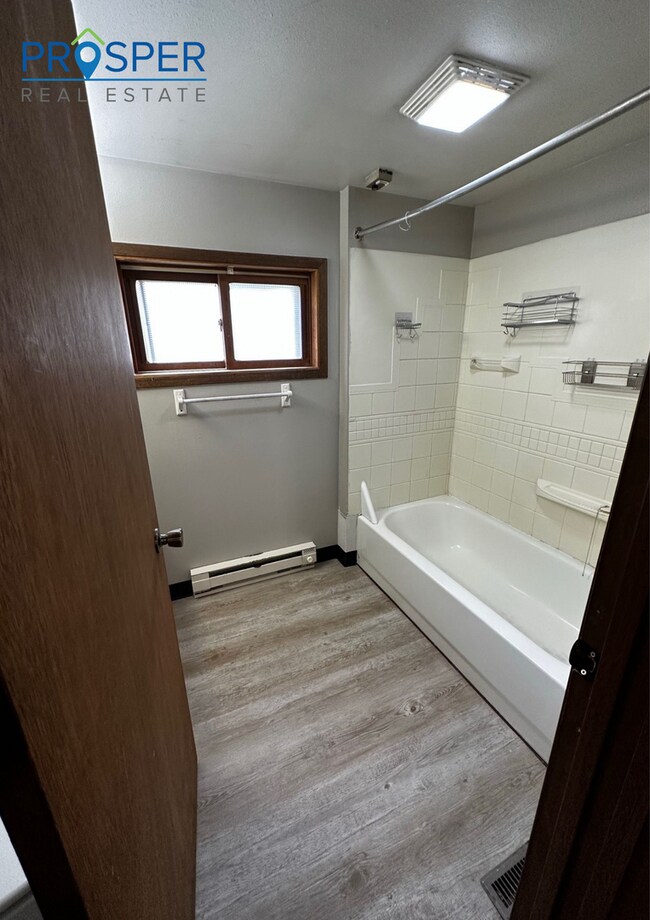 Building Photo - FA908X