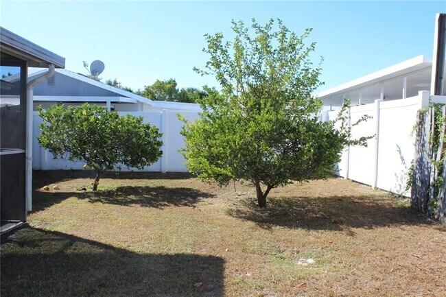 Building Photo - 10115 Wheatley Hills Ct