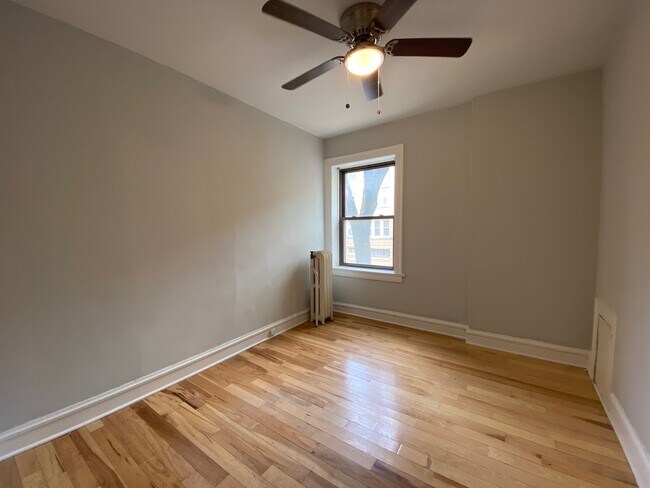 Building Photo - 7434 N Seeley Ave
