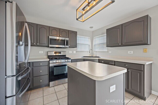 Building Photo - 413 Blue Ridge Dr