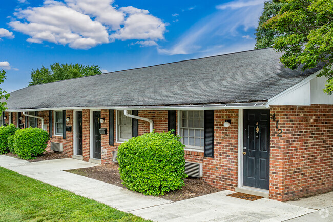 Primary Photo - Meadowview Apartments & Townhomes