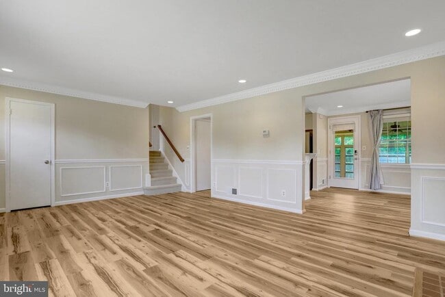Building Photo - 7623 Arlen St
