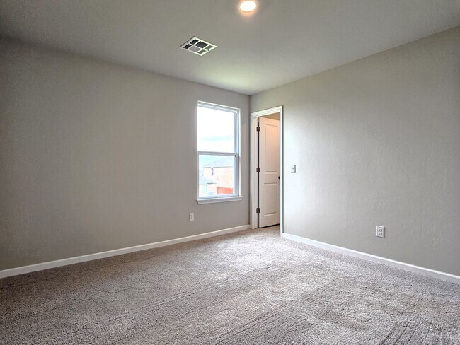 Building Photo - 1708 Amaranth Ln
