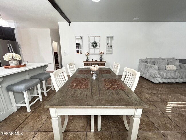 Building Photo - 3108 Rustic River Pl