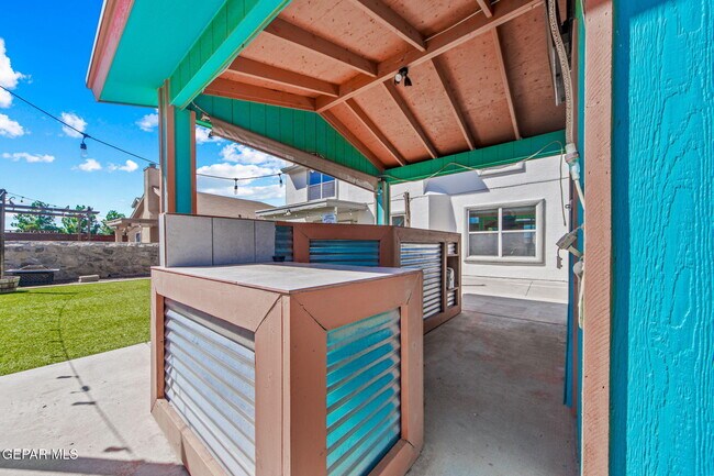 Building Photo - 14148 Patriot Point Dr