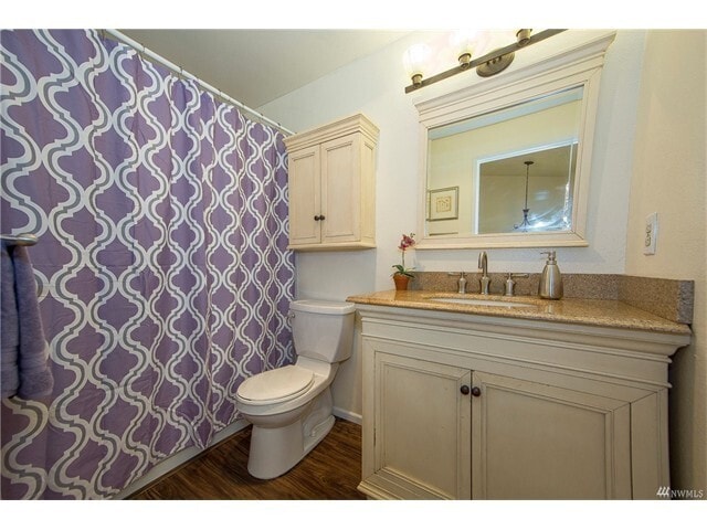 Building Photo - Beautiful Townhome 2 bedrooms and 2.5 bath...