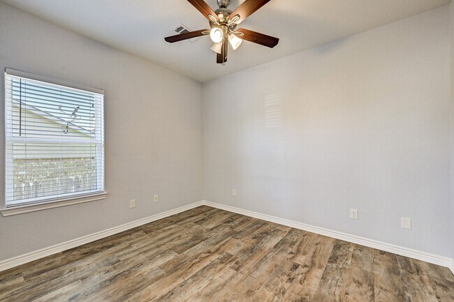 Building Photo - 12738 Lake Conroe Hills Dr