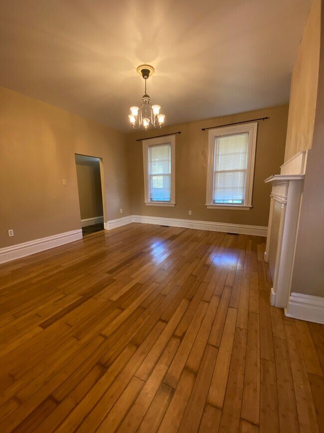 Building Photo - 3 Bedroom Arlington / Southside Slopes Tow...