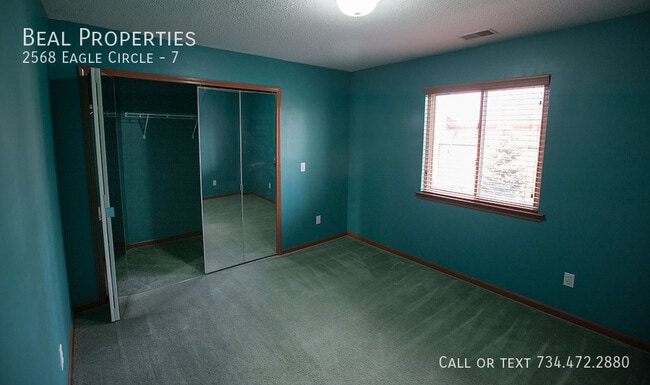 Building Photo - 2568 Eagles Cir