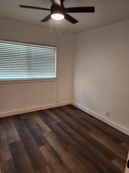 Building Photo - 1540 Orange Grove Ave