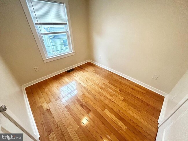 Building Photo - 1269 N Dover St