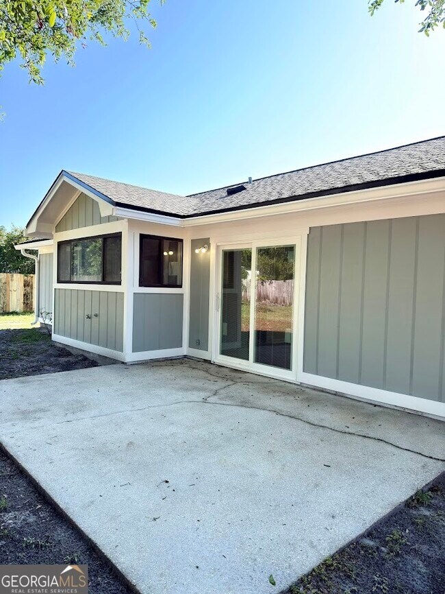 Building Photo - 159 Green Acre Cir N