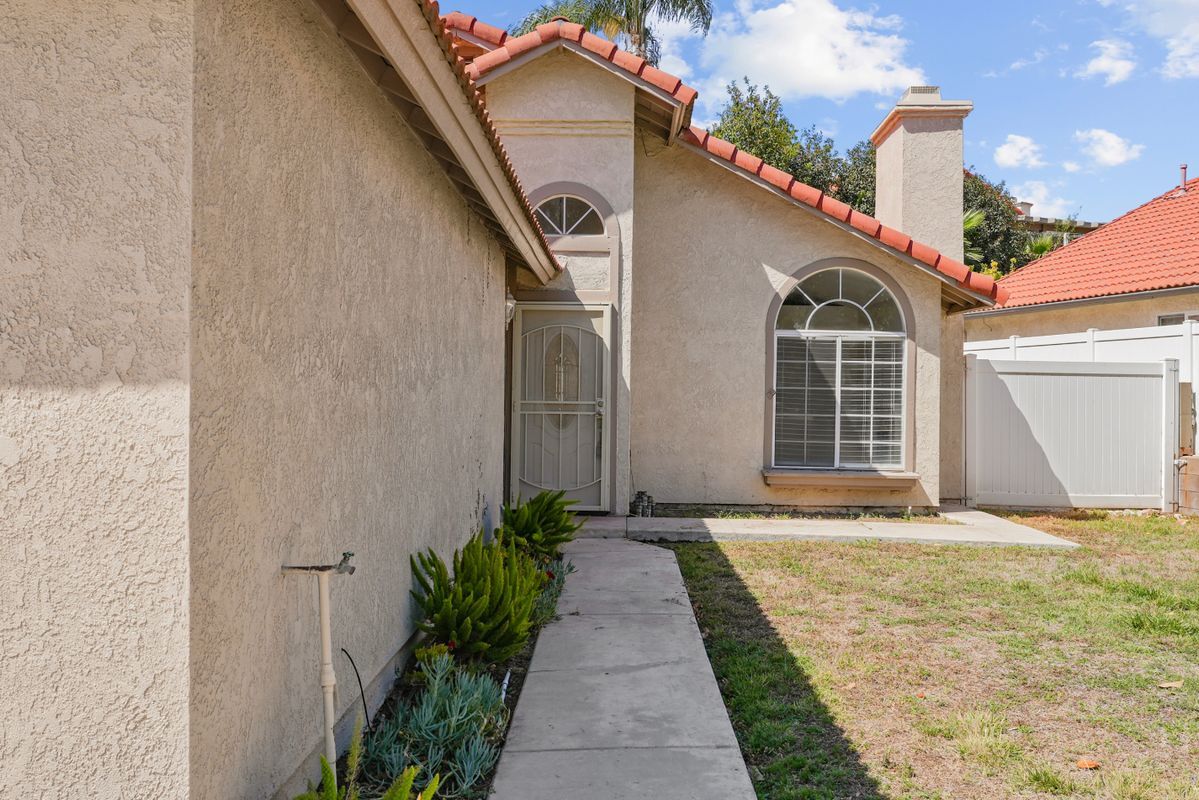 Building Photo - 23175 Canyon Pines Pl