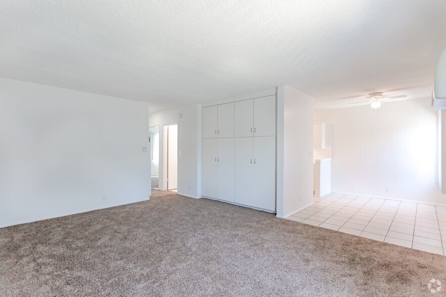 Villa Park 6740 Hayvenhurst Ave Van Nuys CA 91406 Apartment Finder