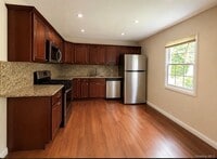 Building Photo - 81 Bellwood Ave