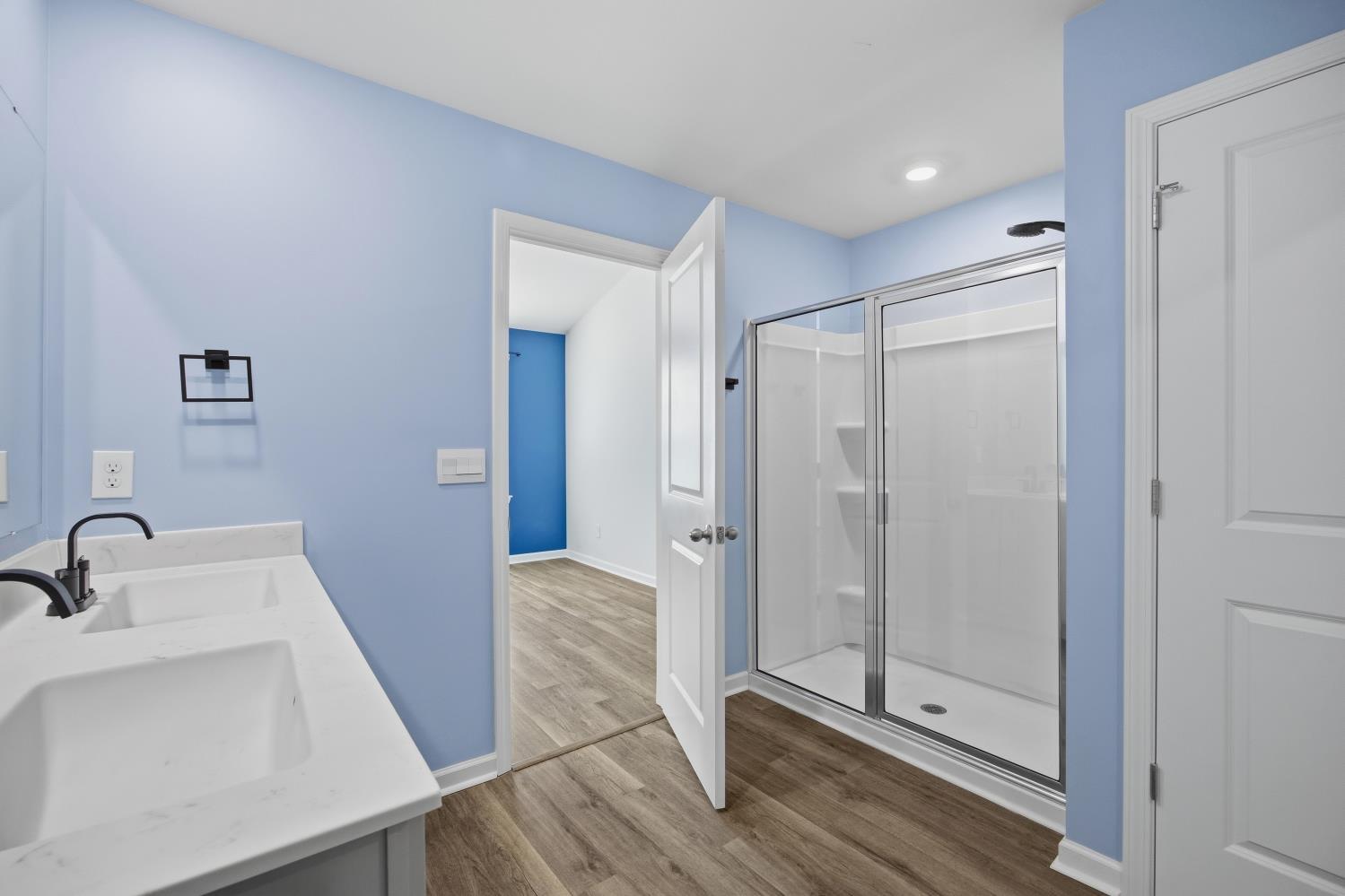 Master bathroom - 6668 Lemon Ln