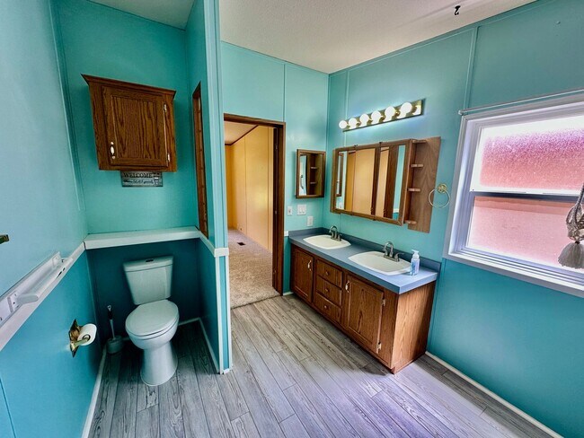 Building Photo - Suncrest Rental
