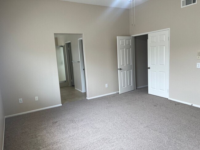 Building Photo - Murrieta 4 Bedroom