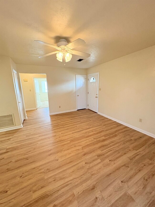 Building Photo - 3687 Donovan Dr