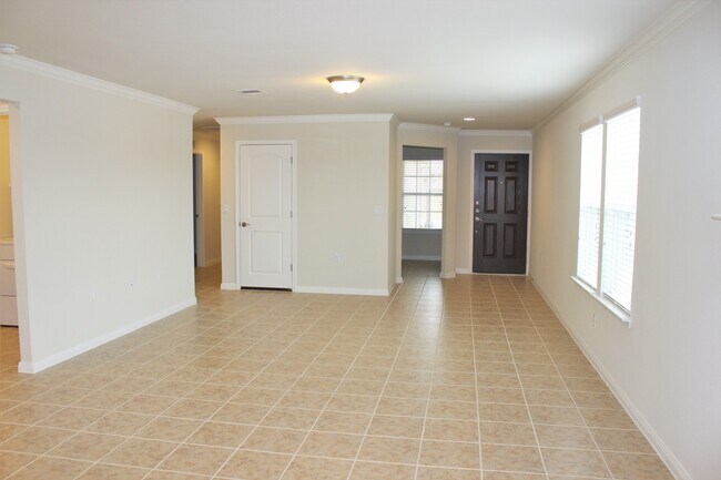 Building Photo - 213 Paint Creek Ln